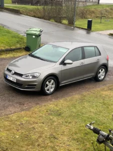 Volkswagen Golf 1 ÄGARE 5-dörrar 1.6 TDI DPF BMT Manuell – Begagnade bilar Taberg
