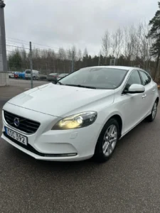 Volvo V40 D2 Manuell – Begagnade bilar Västerås