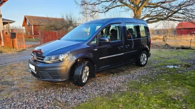Volkswagen Caddy Combi 2.0 TDI BMT Manuell – Begagnade bilar Saltsjö-Boo