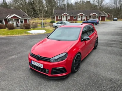 Volkswagen Golf VI 5-dörrars R 2.0 TSI 4Motion Manuell – Begagnade bilar Skephult