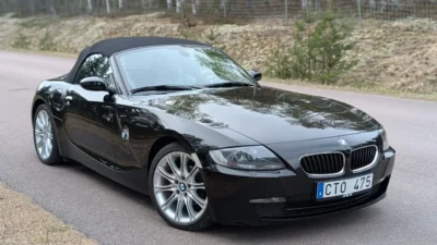 BMW Z4 2.5i Roadster M-sportpaket – Begagnade bilar Vålberg