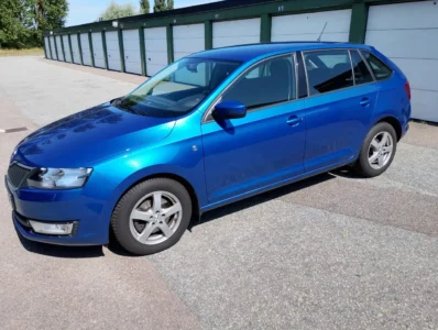 Skoda Rapid Spaceback 1.2 TSI Manuell – Begagnade bilar Oxie